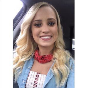 Meet your Posher, Devan